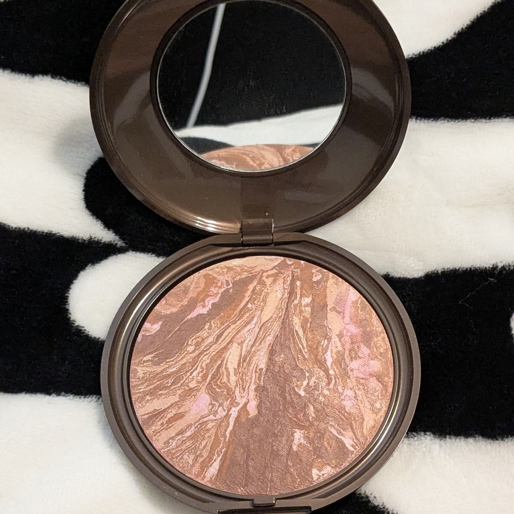 Bronze-n-Brighten Multipurpose Bronzer In Fair - Super Size - Laura Geller - NIB - Picture 7 of 8